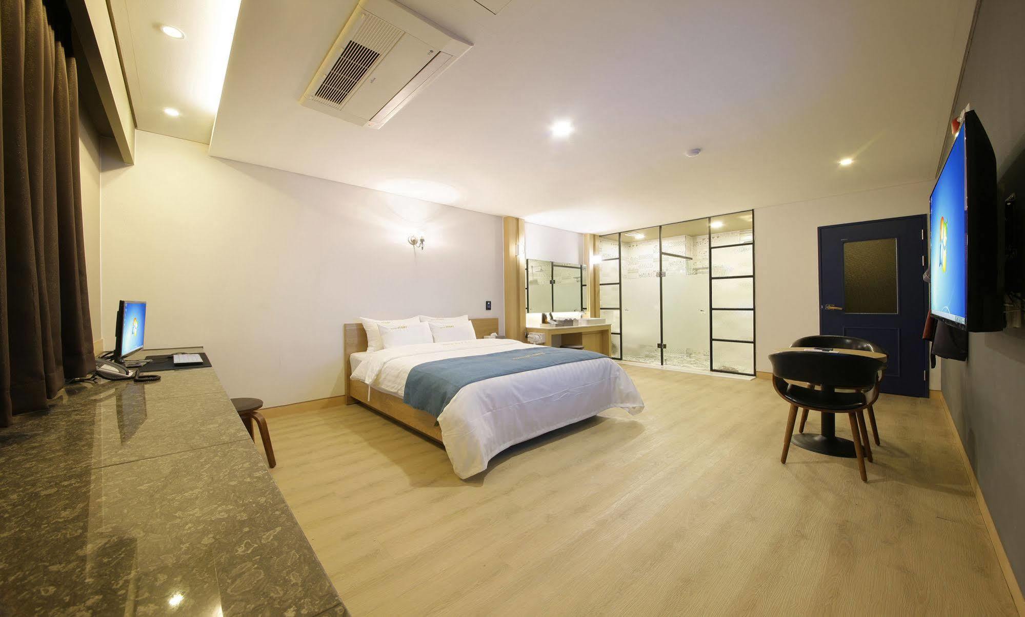 Motel Jeonju Story Exterior foto