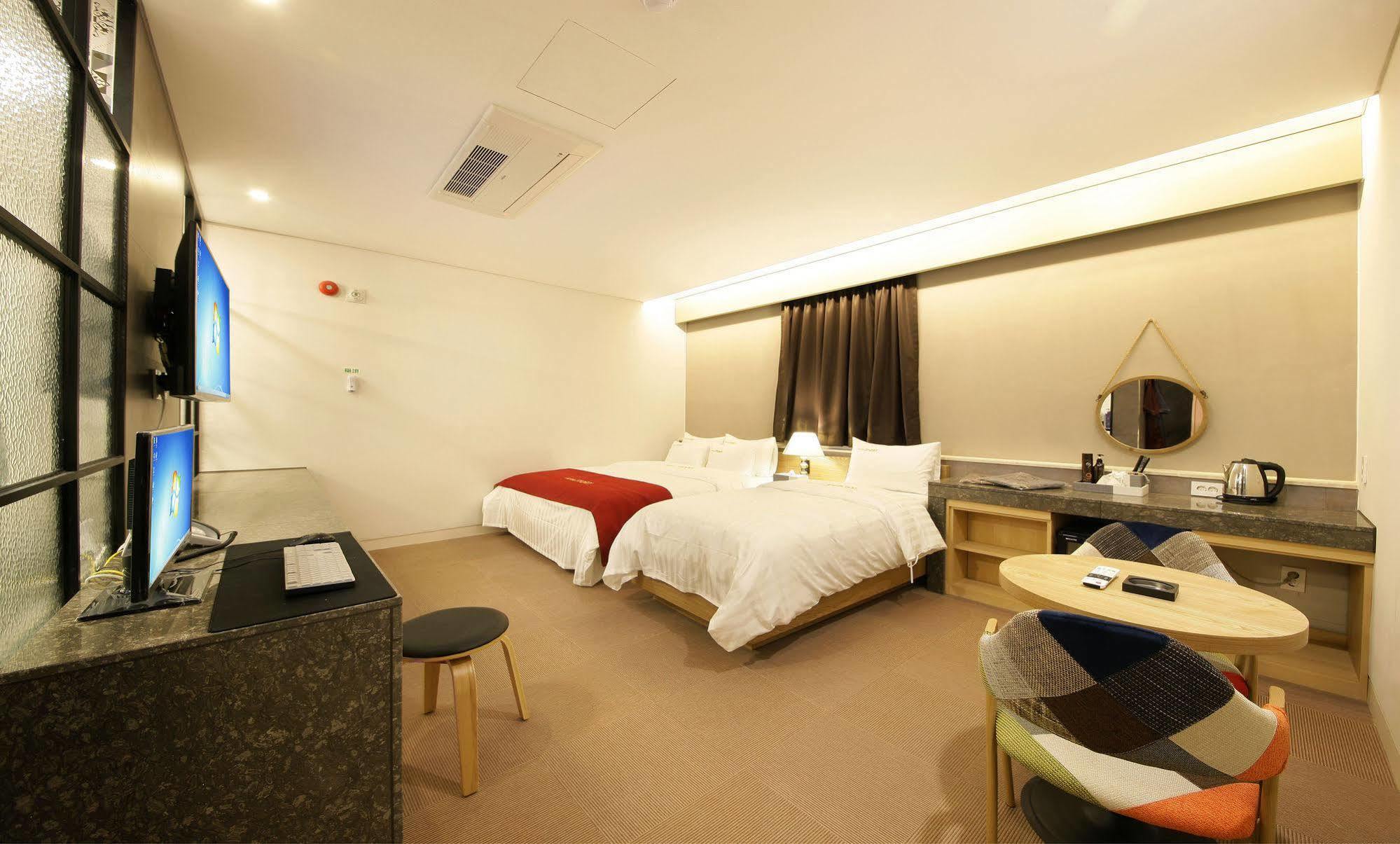 Motel Jeonju Story Exterior foto